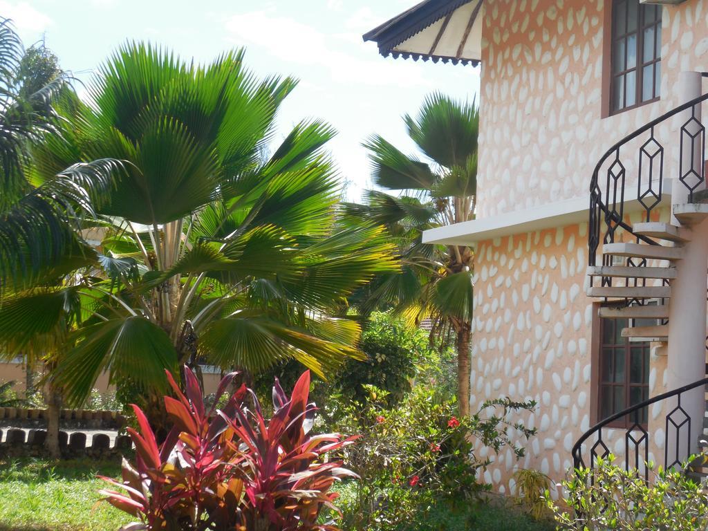 Swahili Beach Resort Zanzibar エクステリア 写真