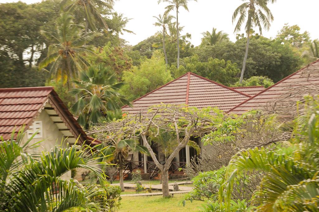 Swahili Beach Resort Zanzibar エクステリア 写真