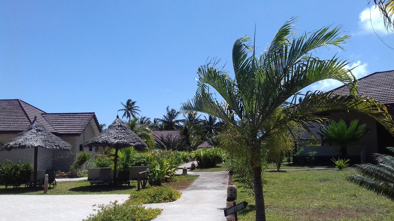Swahili Beach Resort Zanzibar エクステリア 写真